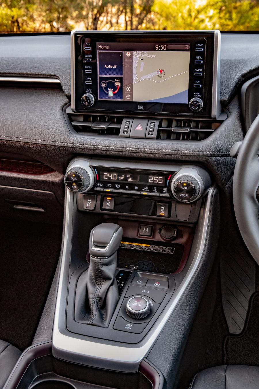 Детали интерьера Toyota RAV4 Hybrid Cruiser 2019 года  (AU) (фото 10 из 21)